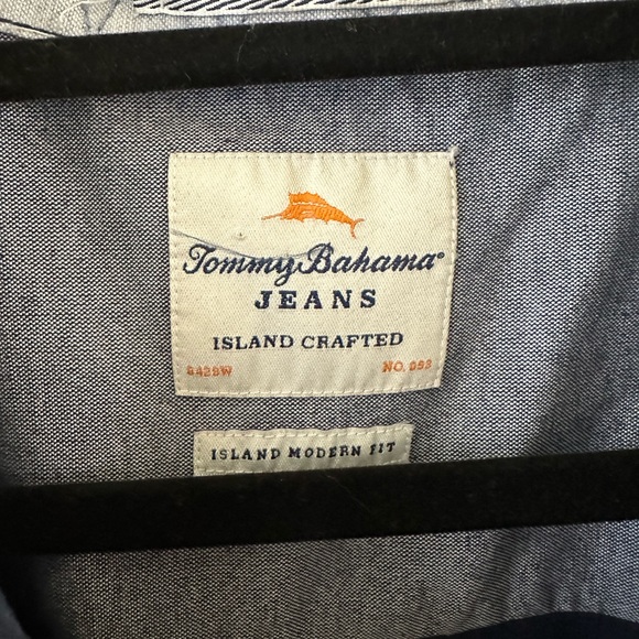 tommy bahama blue button up, island modern fit dress shirt, size xl x large - Picture 3 of 5